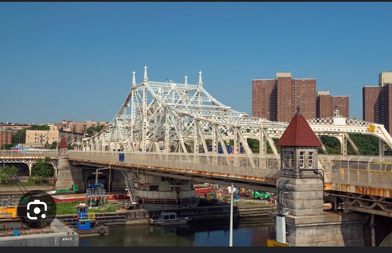 Historic Macombs Dam Swing Bridge exterior