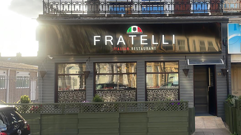 Fratelli Newport exterior