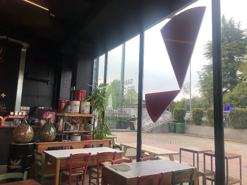 Luca's Pub exterior