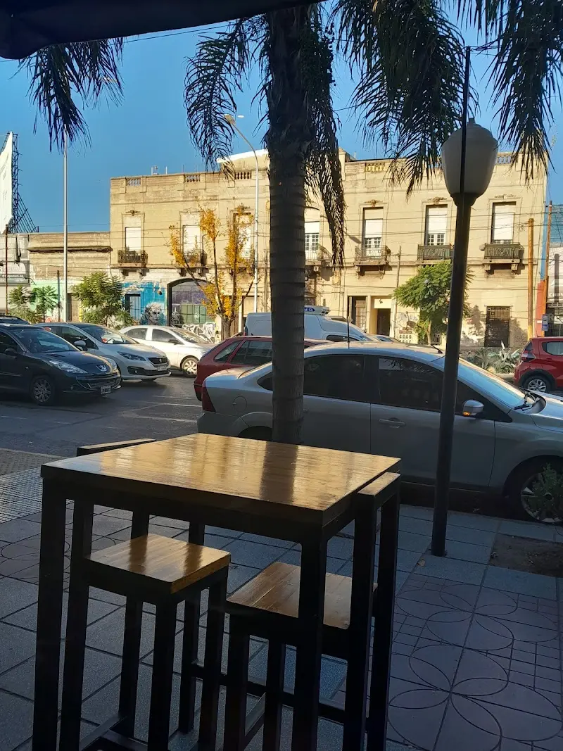 Mora Pizza Café exterior