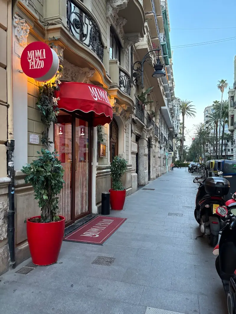 Mamma Pazzo exterior