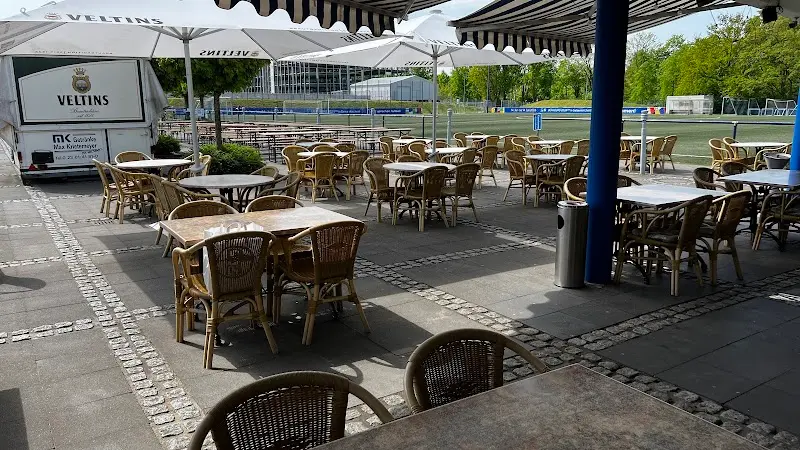 Charly's Schalker | Sportsbar • Restaurant • Biergarten exterior