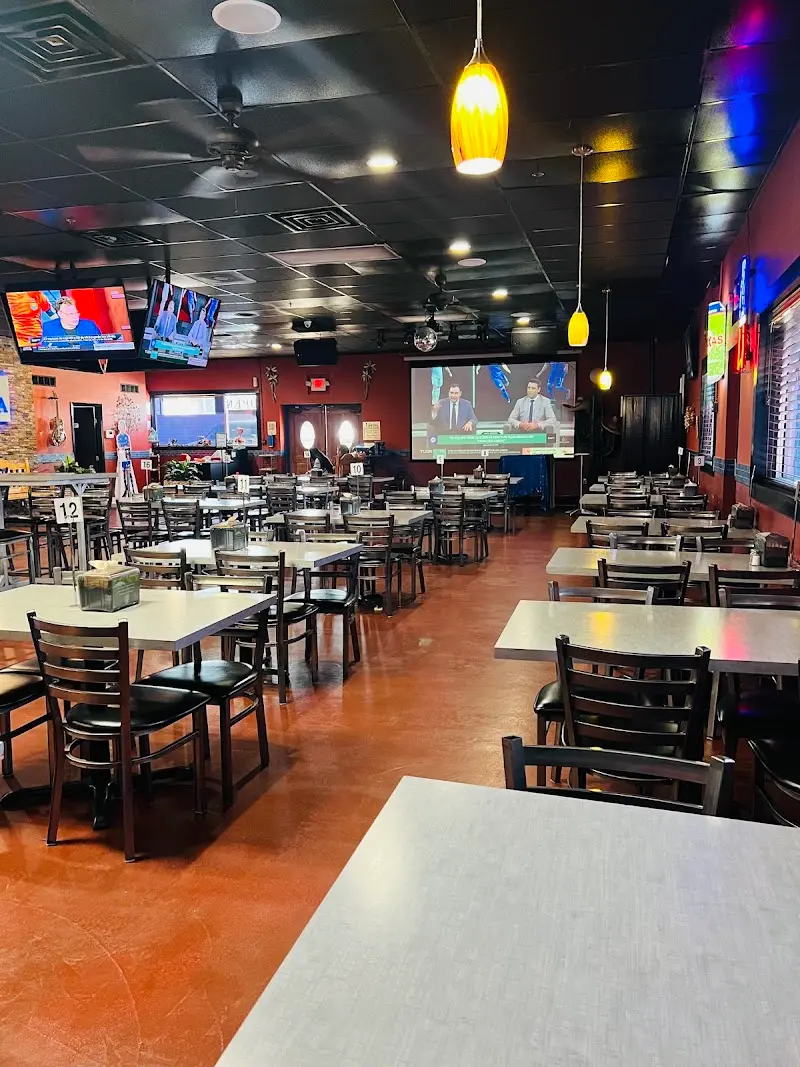 La Sirena Sportsbar Arlington exterior