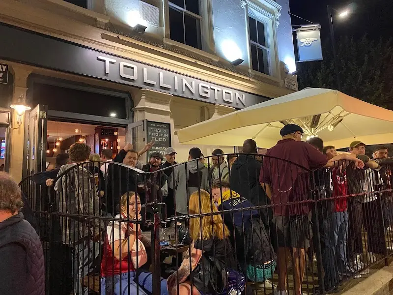 Tollington Arms exterior