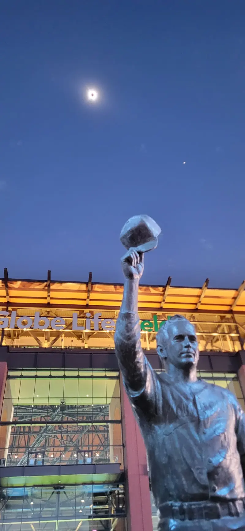 Nolan Ryan Statue exterior