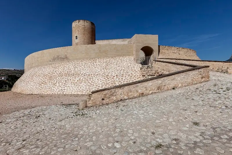Castillo de Elda exterior
