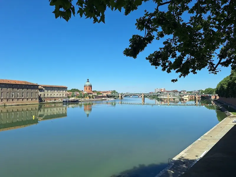 Berges de la Garonne exterior