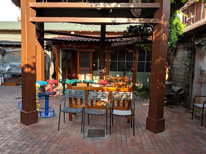 Babe's Chicken Dinner House exterior