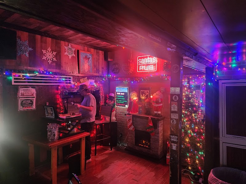 Santa's Pub exterior