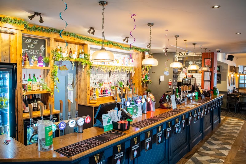 Bull & Anchor exterior