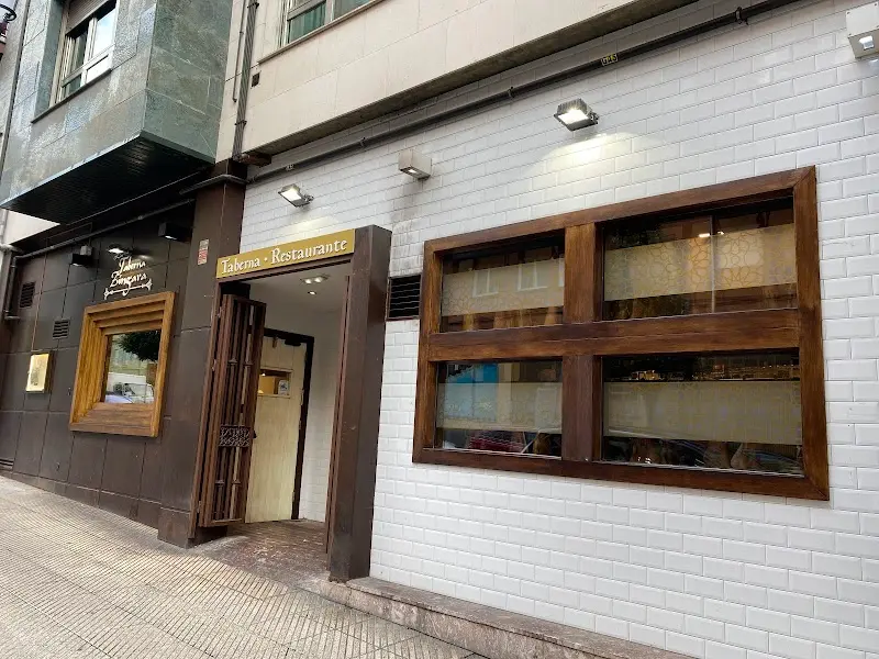 La Taberna Zíngara Oviedo exterior