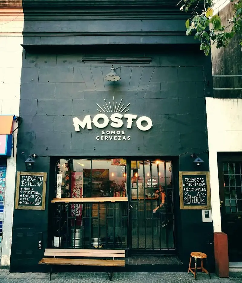 Mosto Somos Cervezas exterior