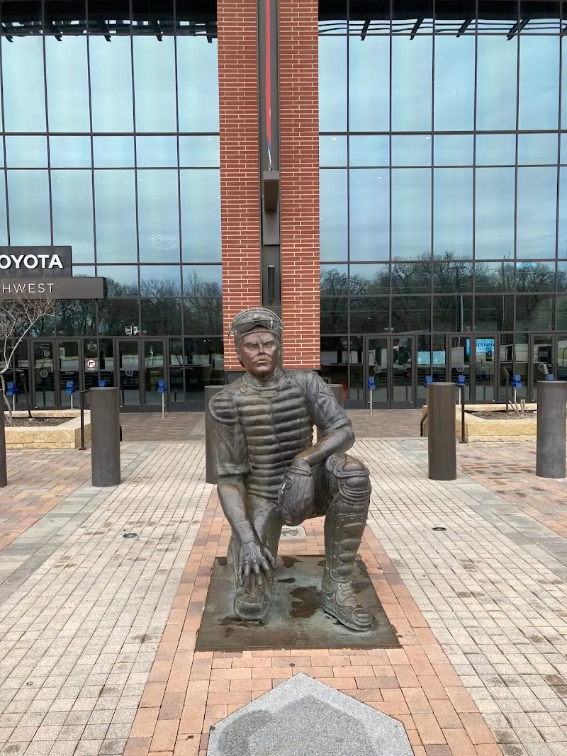 Ivan “Pudge” Rodriguez Statue exterior
