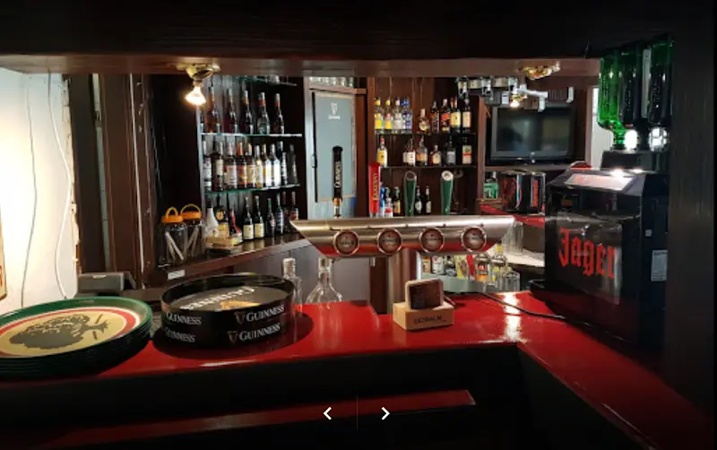 Puzzles Sports Bar exterior