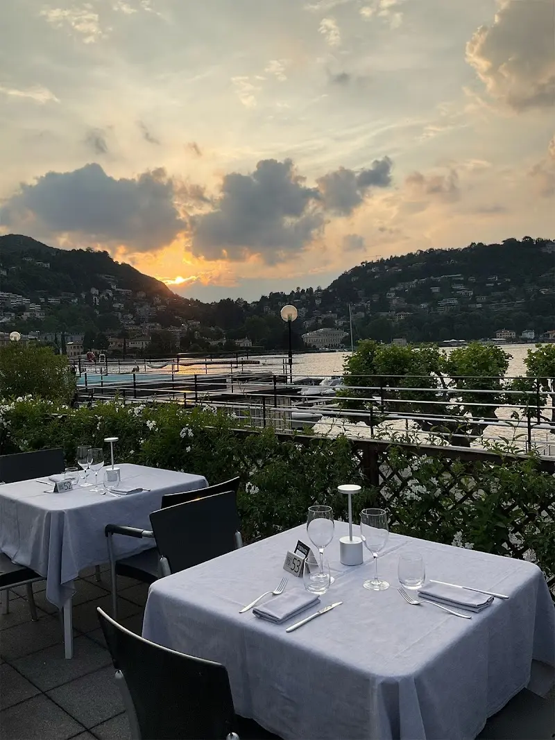 Ristorante e Bar Canottieri Lario Como exterior