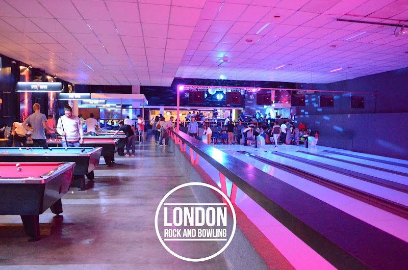 London Rock And Bowling exterior