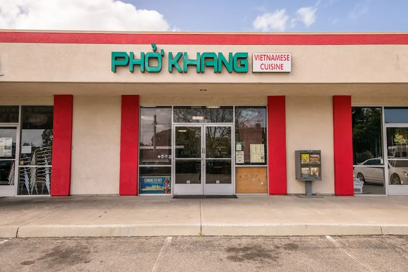 Pho Khang exterior