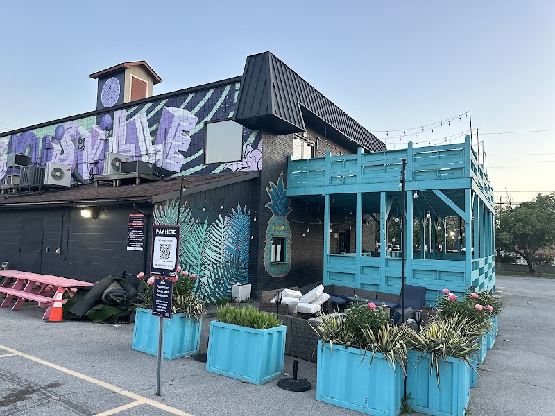 South Seas Tiki & Golf Lounge exterior