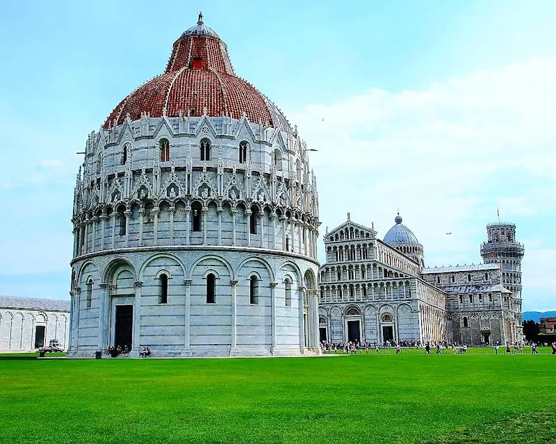 Piazza del Duomo exterior