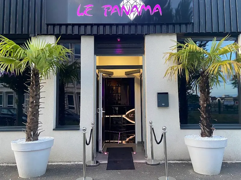 LE PANAMA exterior