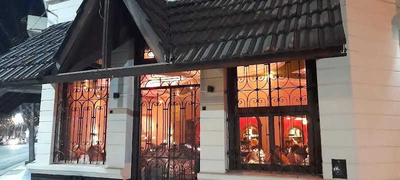Bruno restaurant exterior
