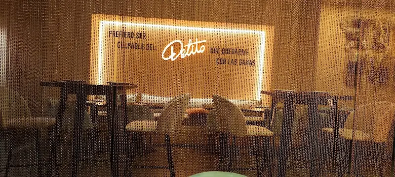 Delito Burger Club / Hamburguesería en Elda exterior