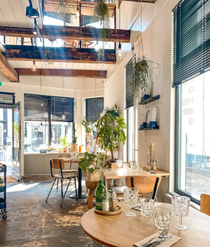 KEES - Natural Food & Specialty Coffee exterior