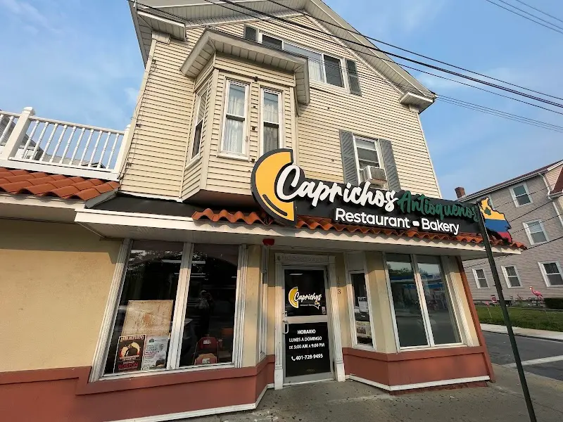 Caprichos Antioquenos Bakery exterior