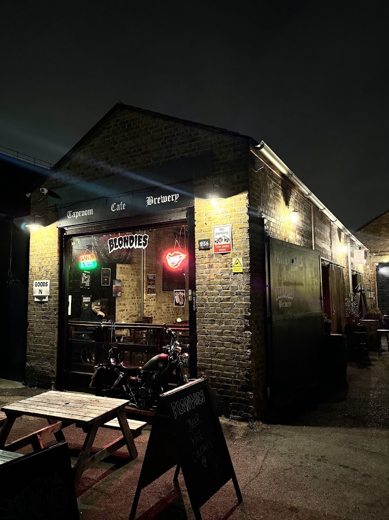 Blondies Brewery exterior