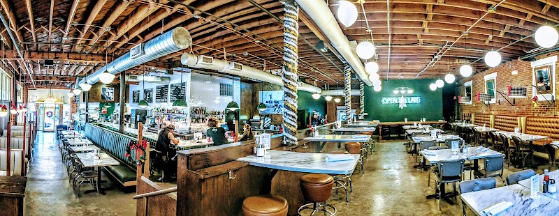 Dilly Diner exterior