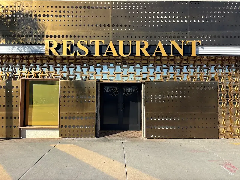 Six Seven Five Lounge exterior