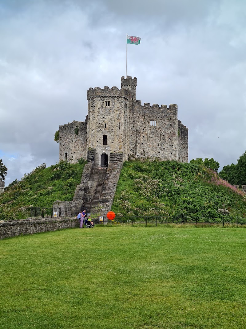 Firing Line Cardiff Castle Museum of the Welsh Soldier exterior