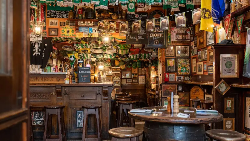 O'BRADY'S IRISH PUB exterior