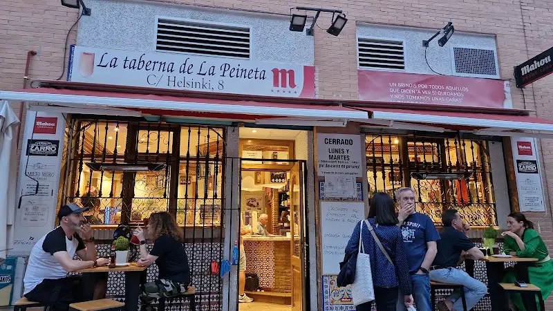 Taberna de la Peineta exterior