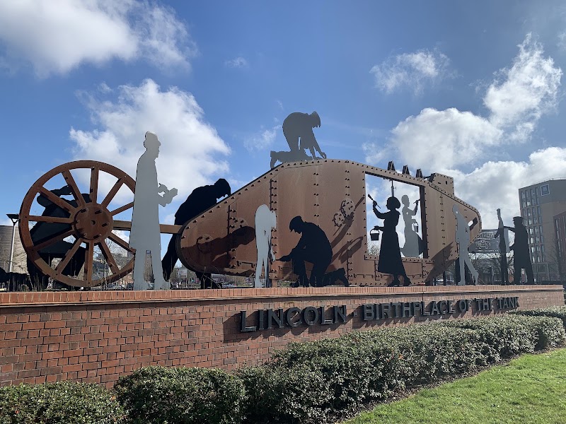 Lincoln Tank Memorial exterior