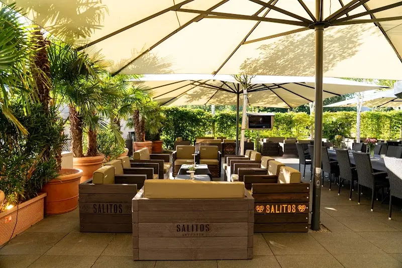 Palm Beach Stuttgart exterior