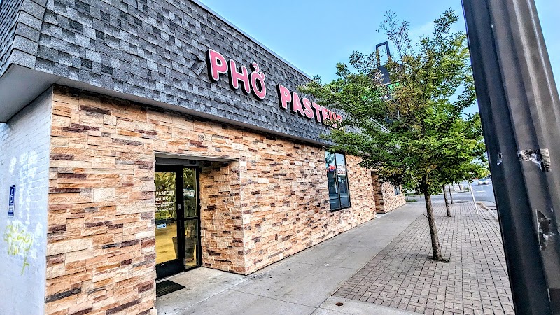 Pho Pasteur exterior