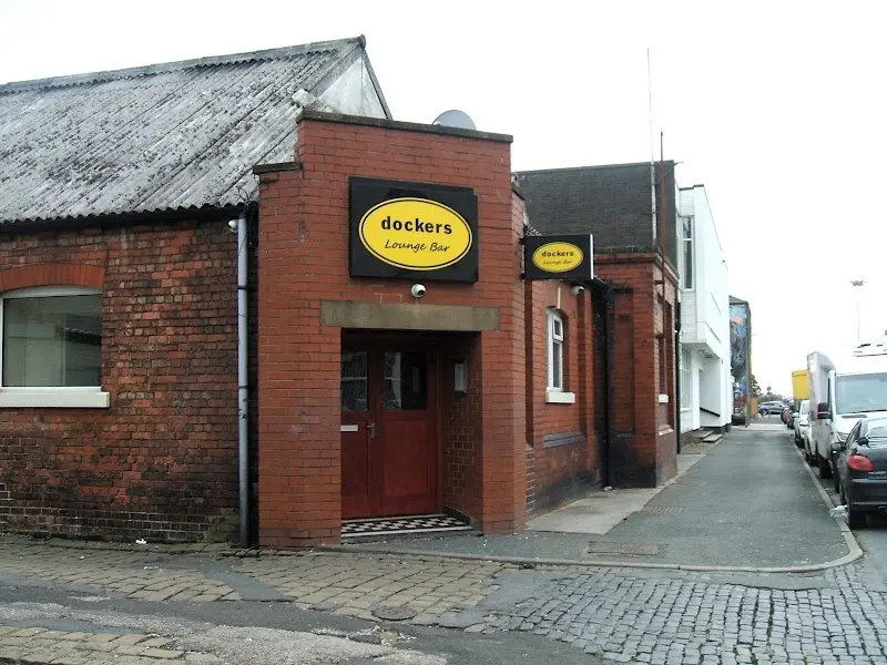Dockers Sports Bar exterior
