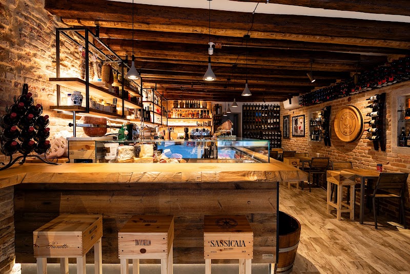 La Barrique Wine Bar exterior
