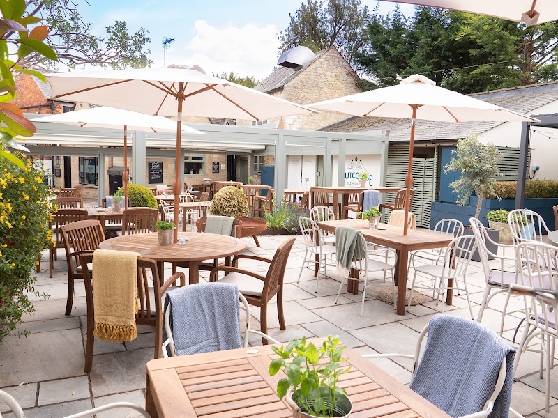 The Royal Oak, Prestbury exterior