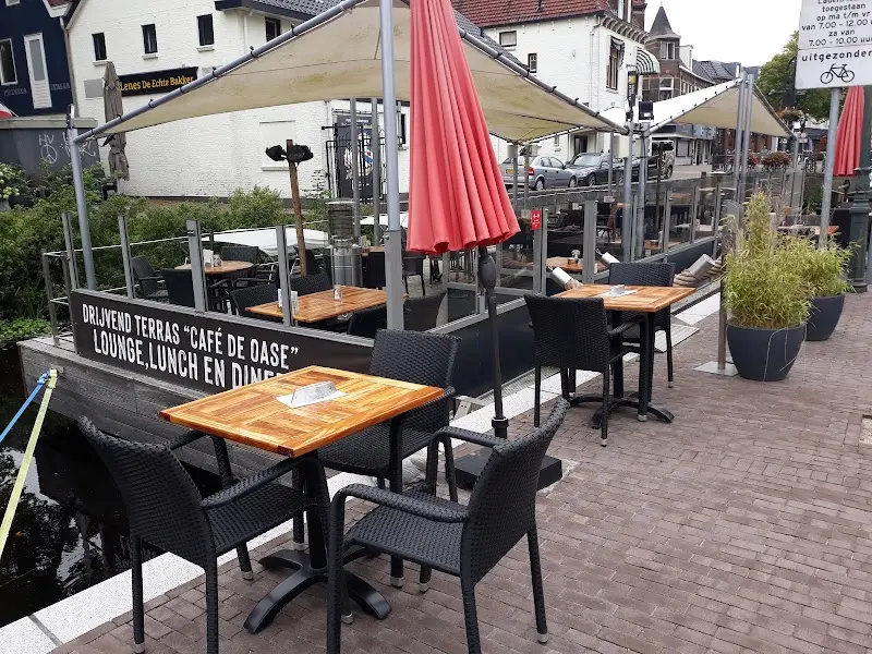 Café Perridon exterior