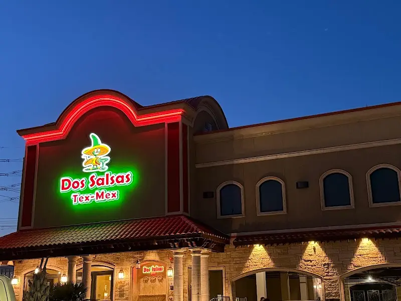Dos Salsas exterior