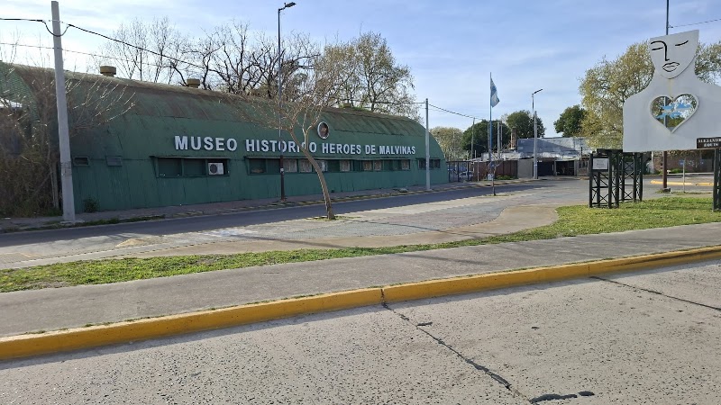 MUSEO HISTORICO HEROES DE MALVINAS DE REMEDIOS DE ESCALADA exterior