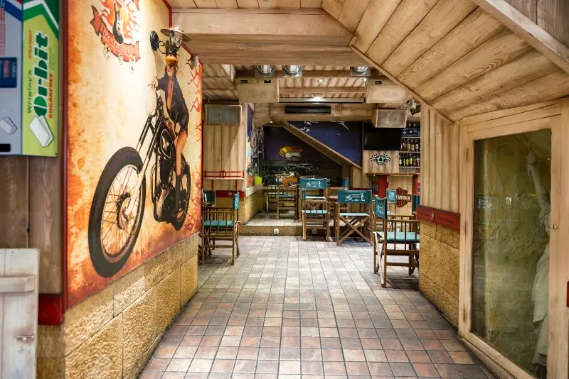 DAYTONA BIKER'S MOTOR BAR exterior