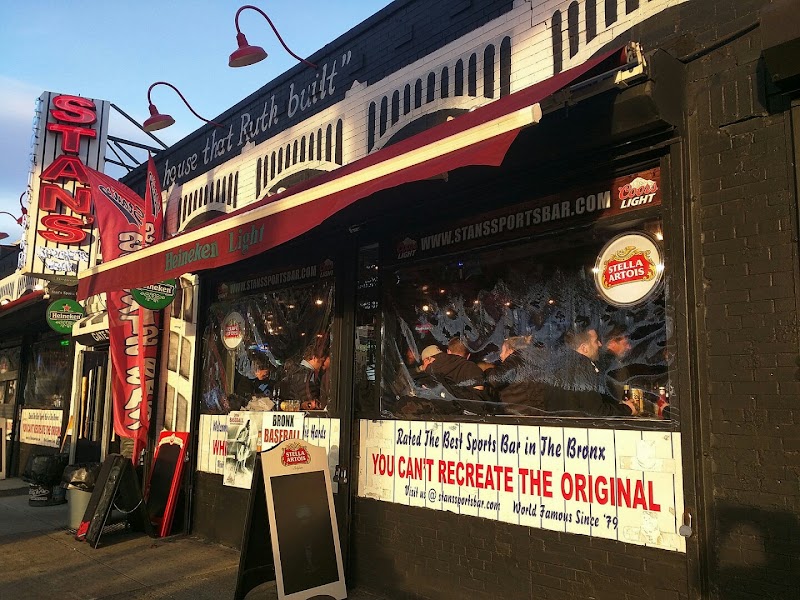 Stan's Sports Bar exterior