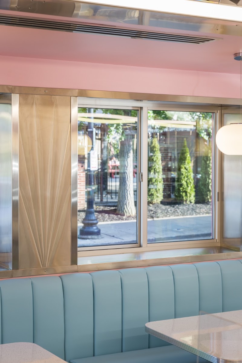 Sugar n’ Spice exterior