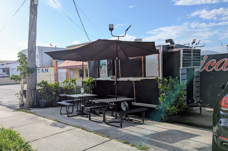 BOXCAR KITCHEN (chinese food ,sushi, catering)) exterior