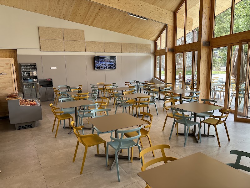 Bar Ossa Encamp exterior