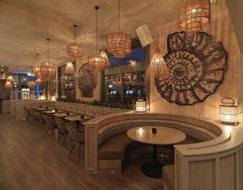 Beach House Bar & Restaurant exterior