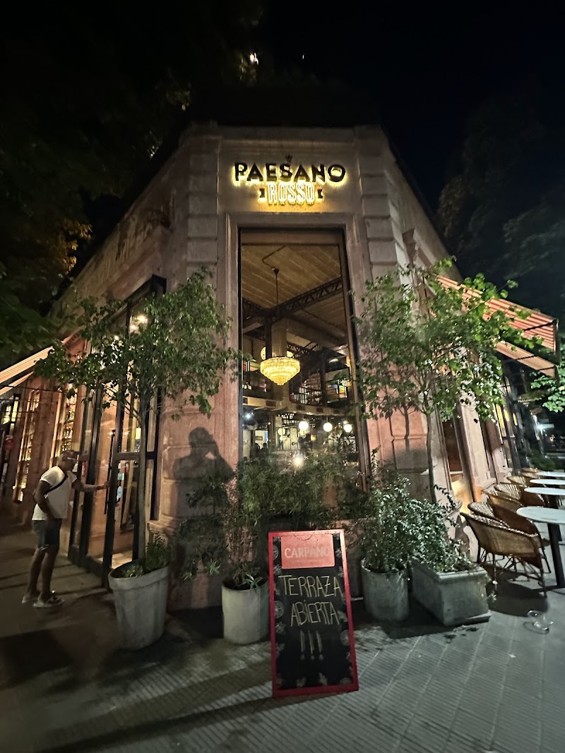 Paesano Rosso exterior